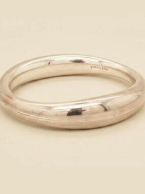 Tiffany & Co. Oval Solid Sterling Silver Lovely Bangle Bracelet